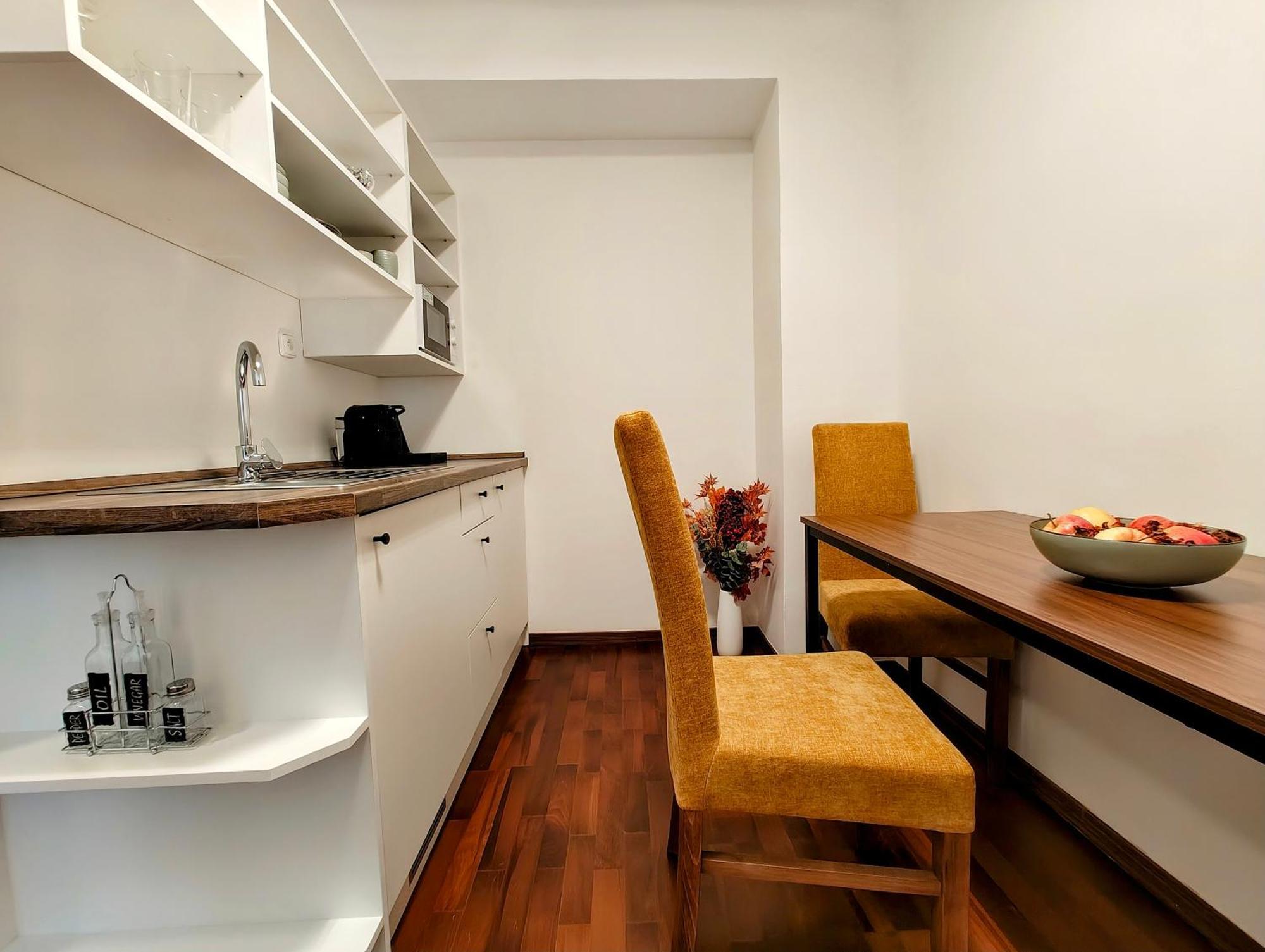 Studio Kitchen